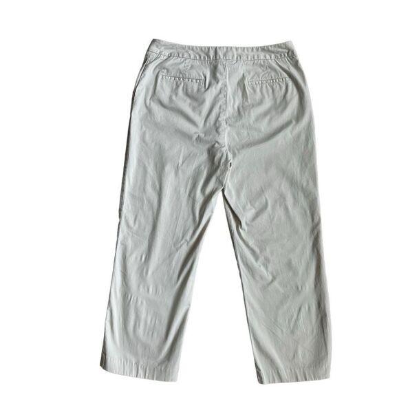 Chico’s Tan Capri Pants Flat Front Lightweight SZ S - Picture 2 of 13